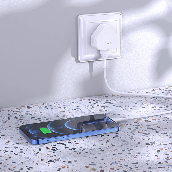 Hoco C90B Grandiose Dual Port Charger (UK)